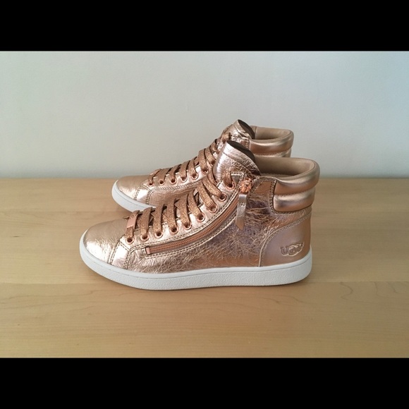 ugg olive metallic sneaker